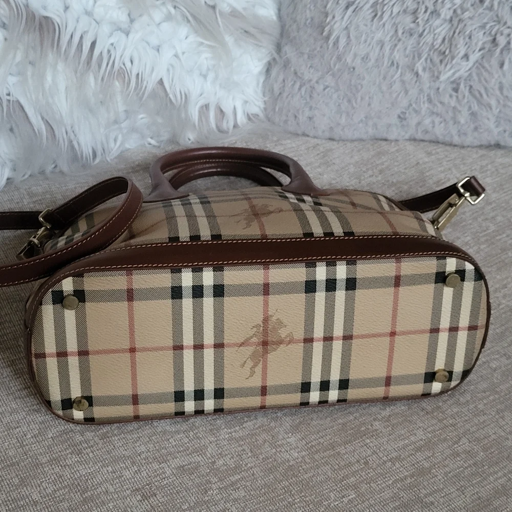 BurberryBurberry Nova Check Hand Bag, Crossbody Pvc Leather, Authentic. w/COA - Picture 6 of 16
